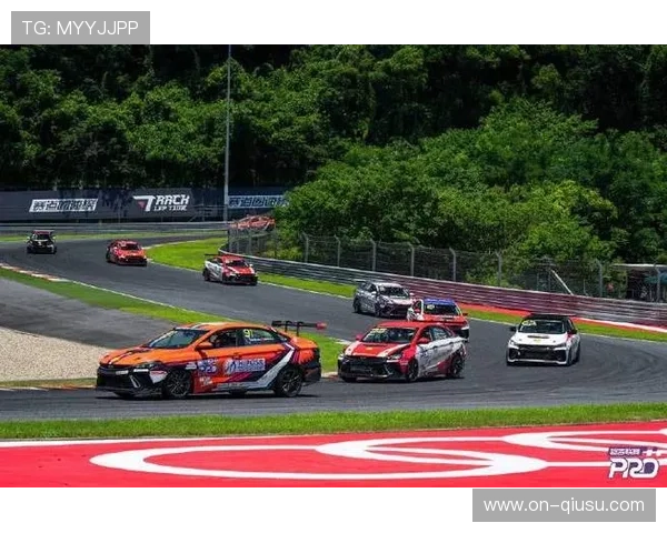 气候因素影响赛事策略，雨季山地赛道条件变化增加比赛变数